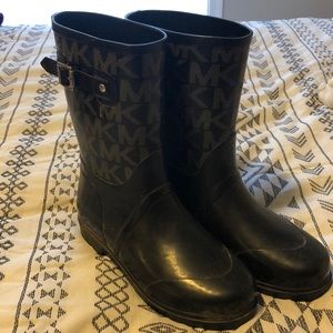 MK mid calf rain boots
